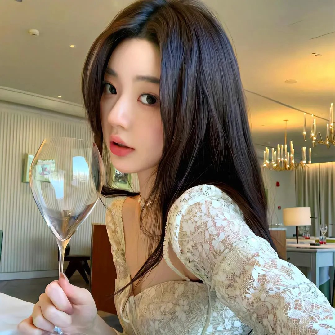 人孔：奉必梦游仙境